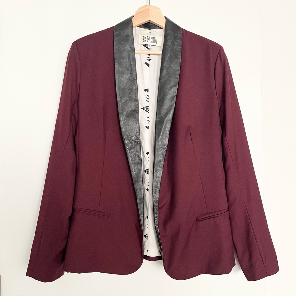 BB Dakota Women's Burgundy Tuxedo Blazer Size 8 Faux Leather Rocker Aztec Lining